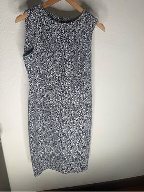 Calvin Klein Black & White Geometric Sheath Dress Size 8.